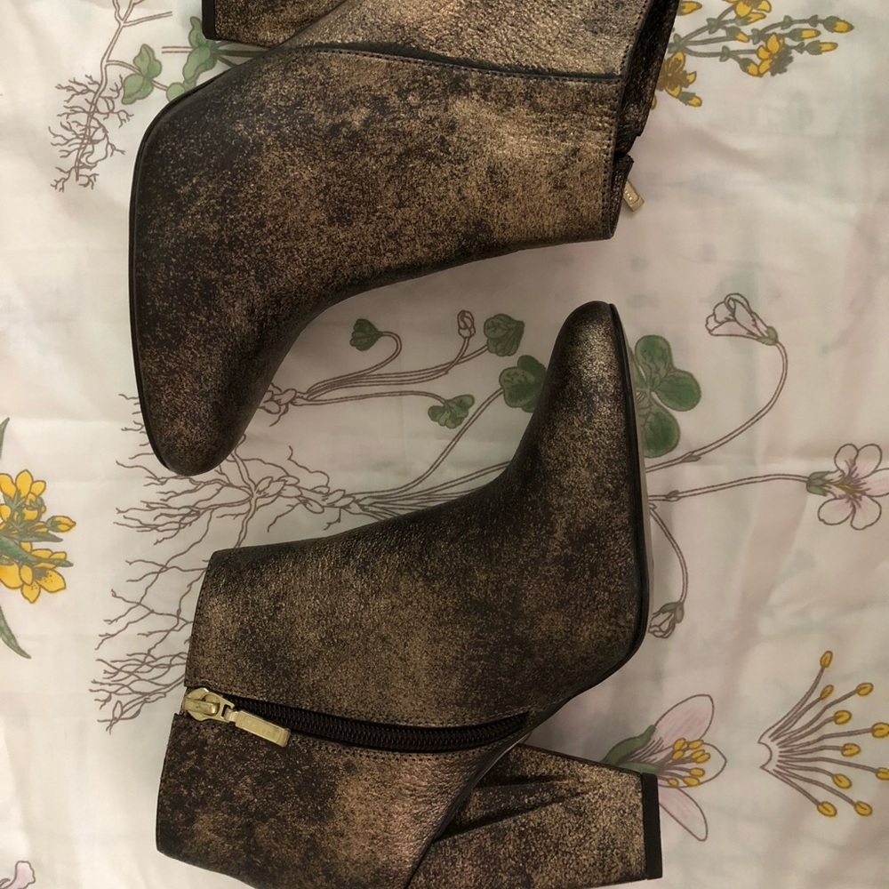 dione leather boots